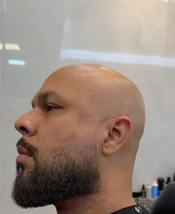 Perfil de cliente com a barba desenhada e capa da Lottus