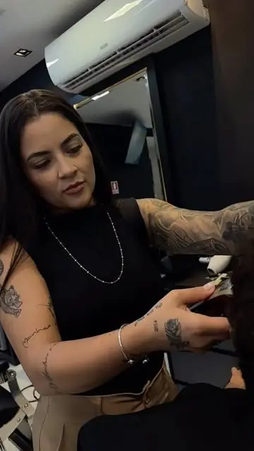 Patrícia Bezerra trabalhando na Lottus